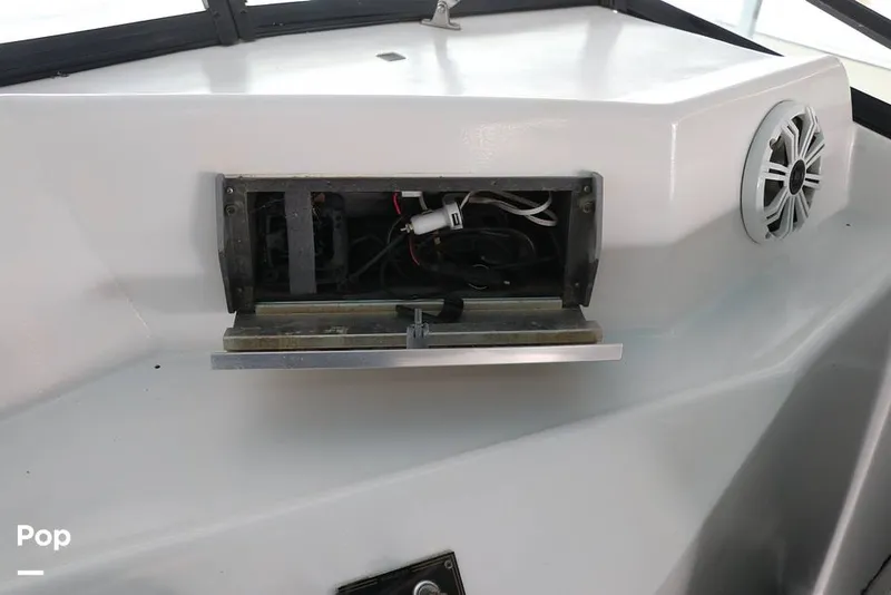 Slide: The Image of Upper Helm Stereo System & USB Plugs - 14138117