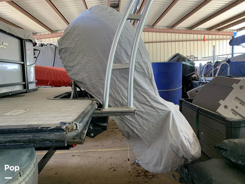 Slide: The Image of Starcraft CX23 R 2019 - 14067000