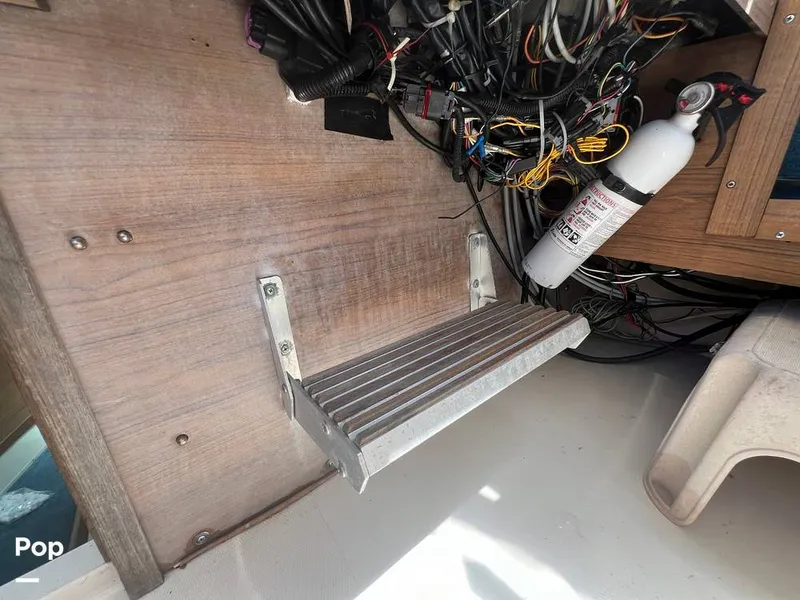 Slide: The Image of Grady-White Trophy Pro 257 1988 - 14013713