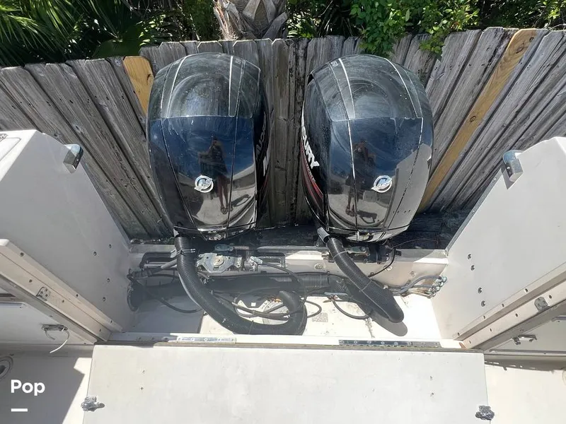 Slide: The Image of Grady-White Trophy Pro 257 1988 - 14013658