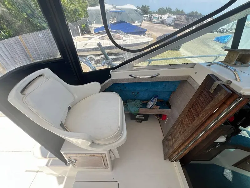 Slide: The Image of Grady-White Trophy Pro 257 1988 - 14013690