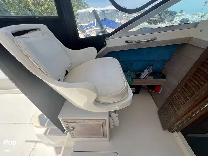 Slide: The Image of Grady-White Trophy Pro 257 1988 - 14013693