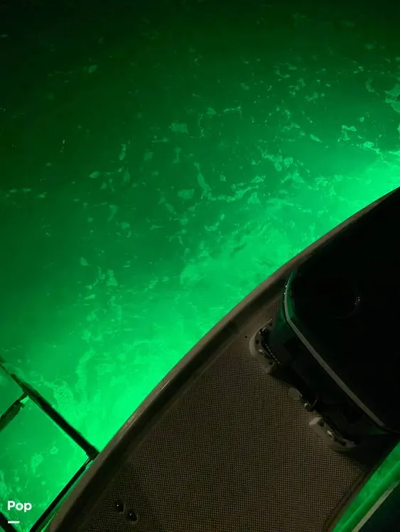 Slide: The Image of Bayliner 246 Discovery 2007 - 15096198