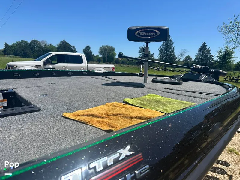 Slide: The Image of Triton 21 TXR Elite 2017 - 14057949