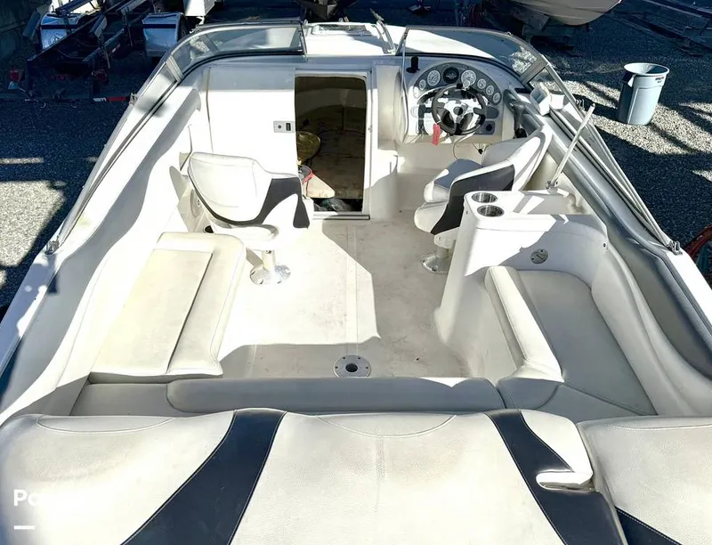 Slide: The Image of Mariah SC 25 2008 - 16224045