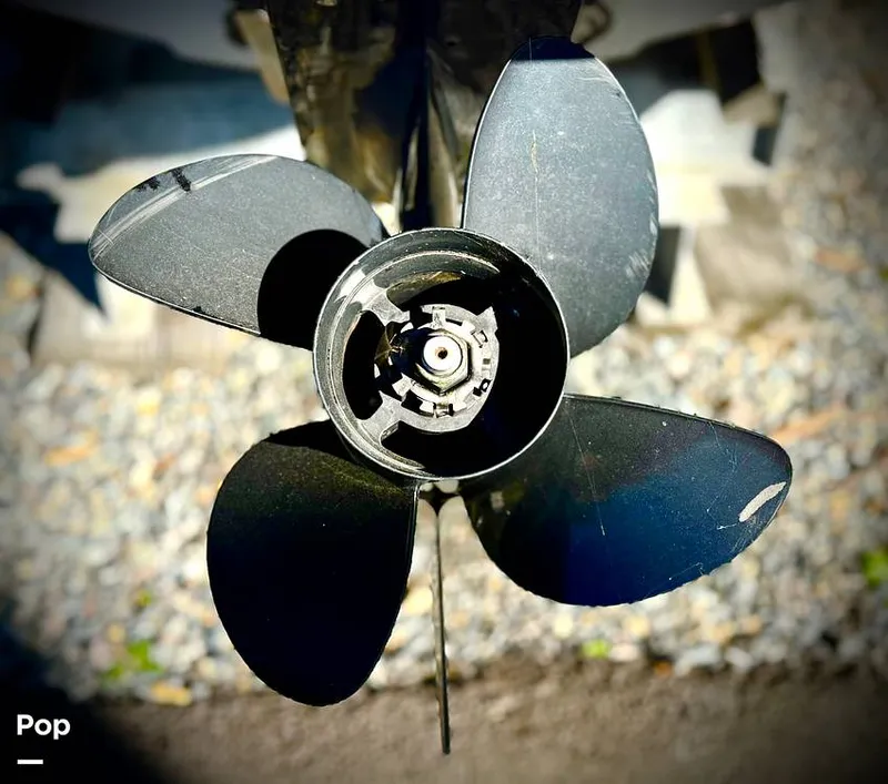 Slide: The Image of Mariah SC 25 2008 - 16224017