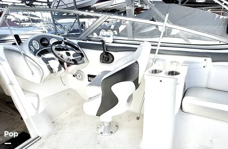 Slide: The Image of Mariah SC 25 2008 - 16224030