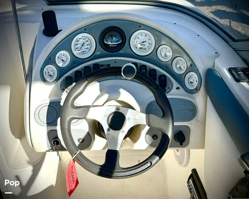 Slide: The Image of Mariah SC 25 2008 - 16224033