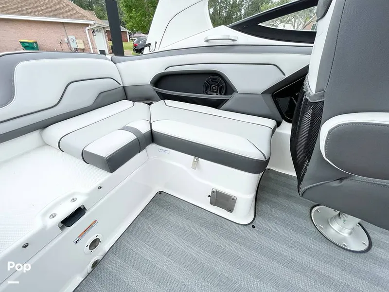 Slide: The Image of Cockpit Seating - 14040163