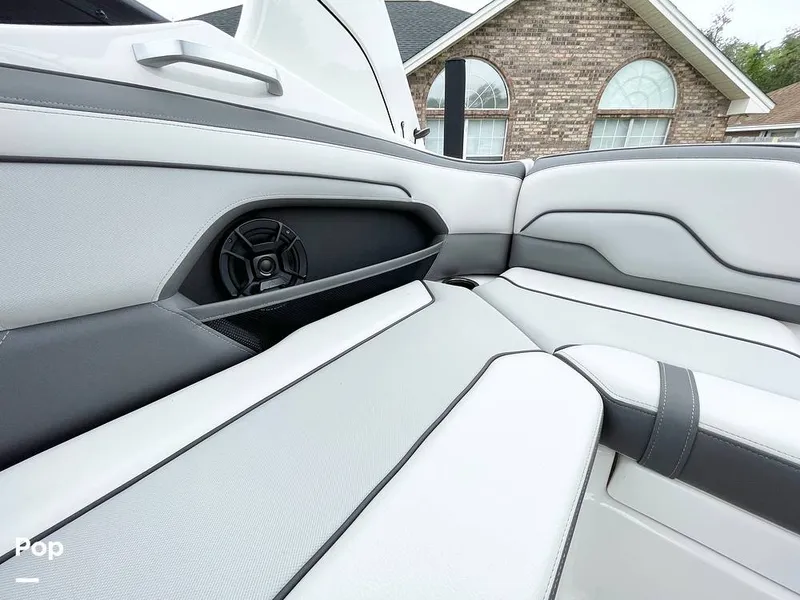 Slide: The Image of Cockpit Seating - 14040165