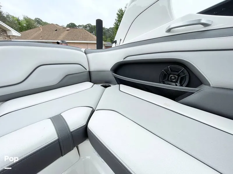 Slide: The Image of Cockpit Seating - 14040166