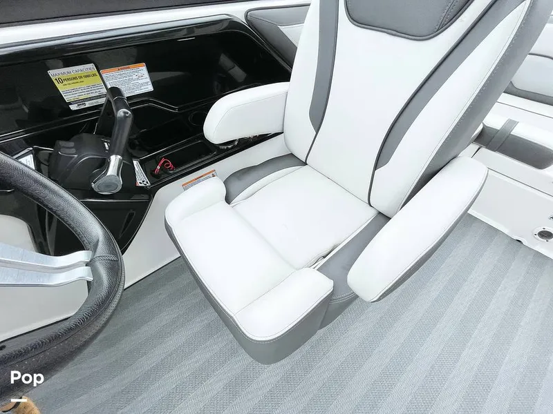 Slide: The Image of Captain's Chair - 14040169
