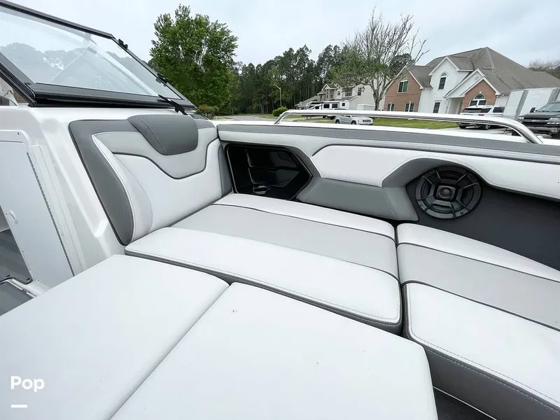 Slide: The Image of Bow Seating - 14040187
