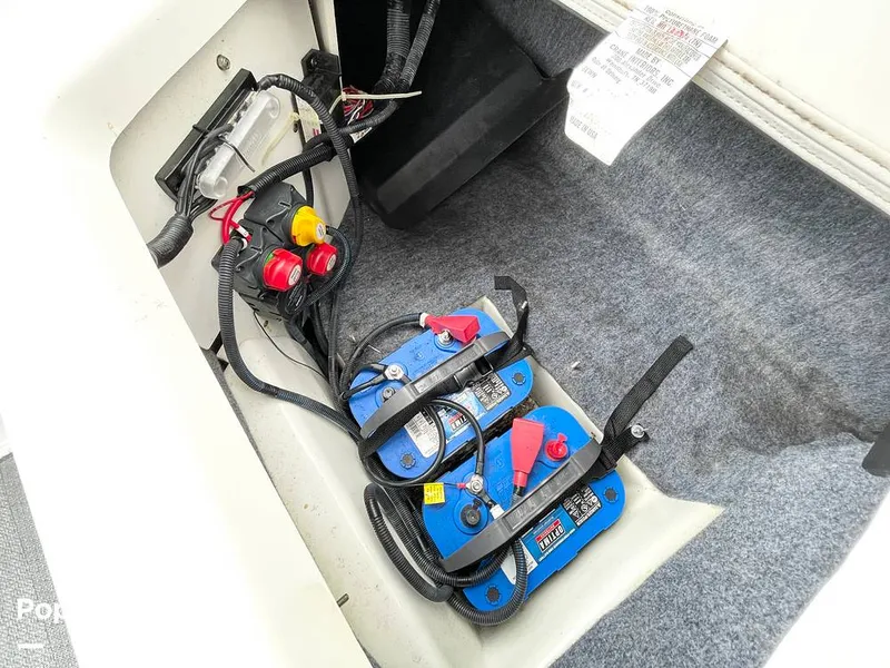 Slide: The Image of Battery Switches - 14040195