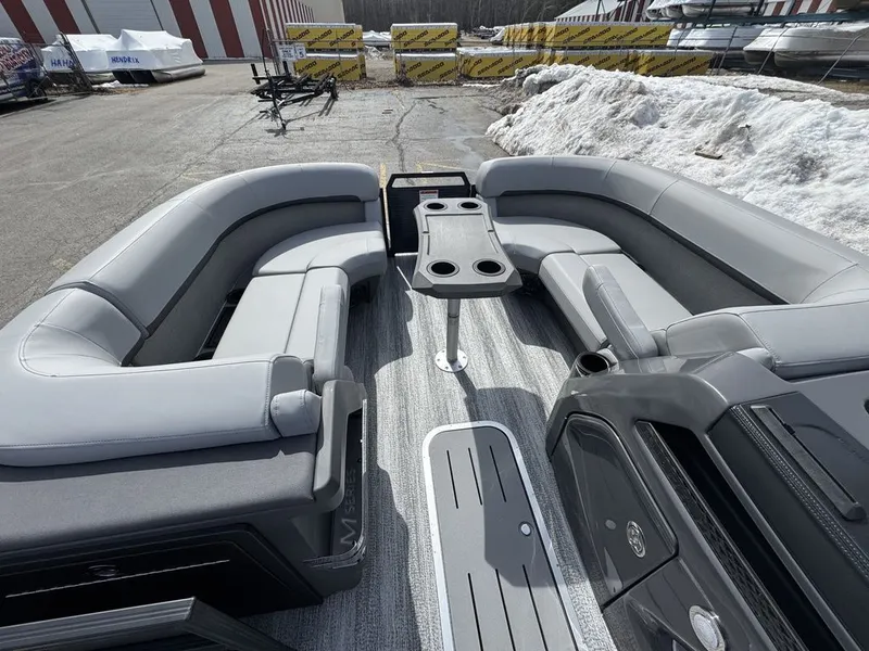 Slide: The Image of Bennington 23 M1 FASTBACK 2026 - 12