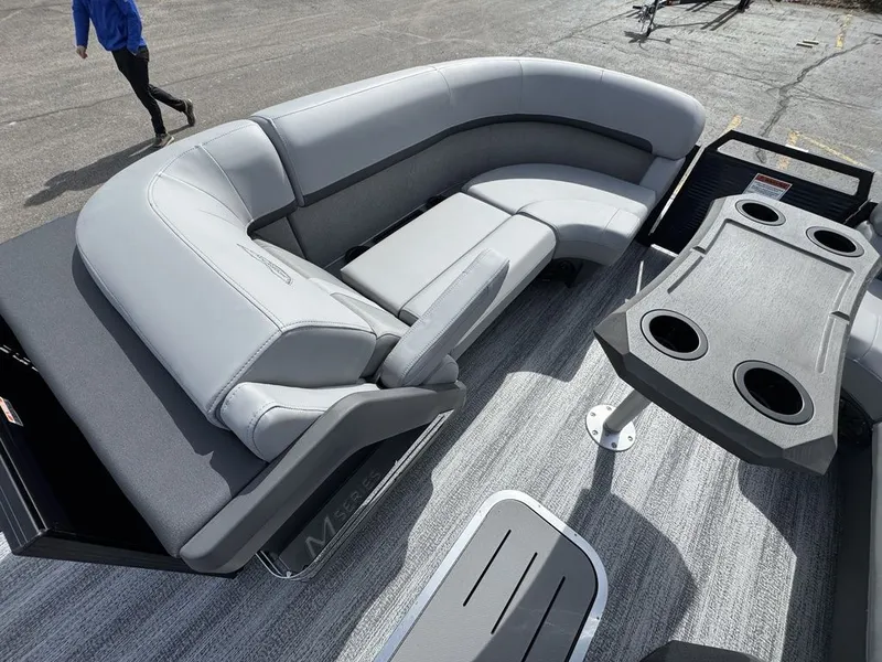 Slide: The Image of Bennington 23 M1 FASTBACK 2026 - 14