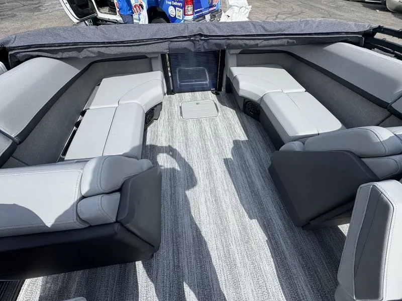 Slide: The Image of Bennington 23 M1 FASTBACK 2026 - 24