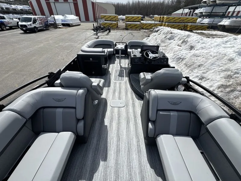 Slide: The Image of Bennington 23 M1 FASTBACK 2026 - 27