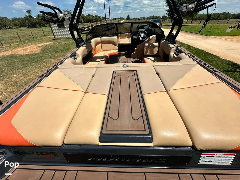 Slide: The Image of Moomba Craz 2019 - 14581546