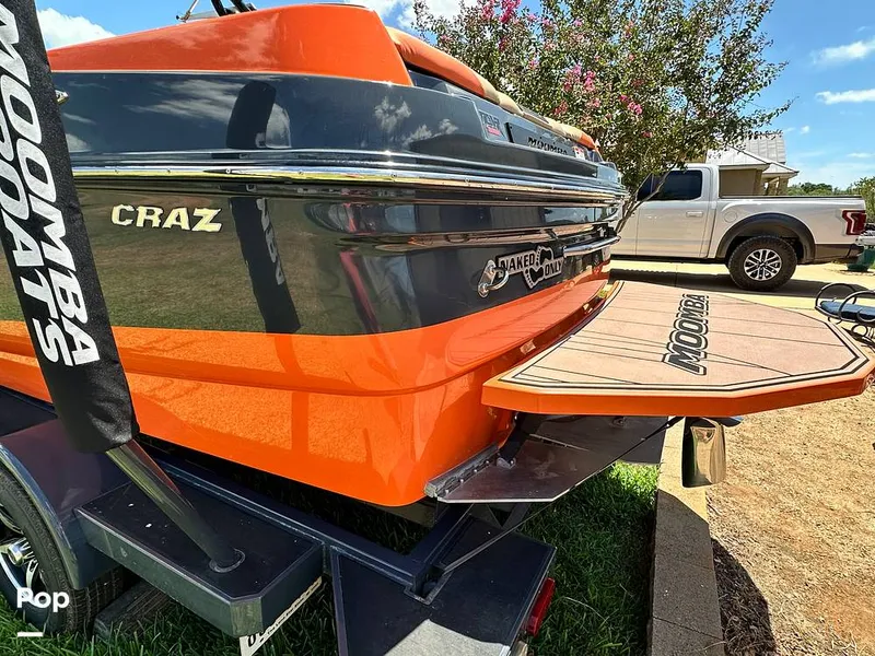 Slide: The Image of Moomba Craz 2019 - 14581523