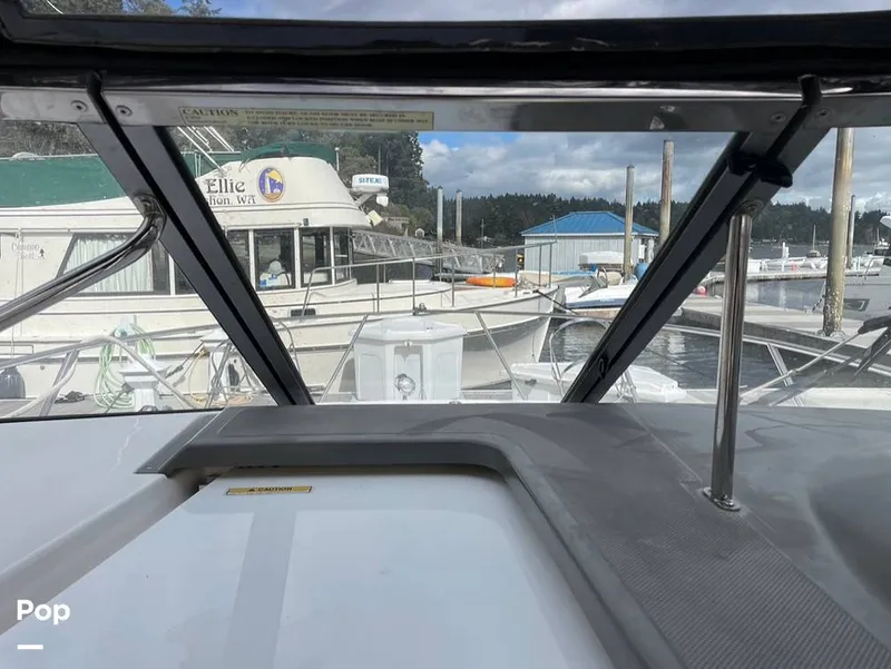 Slide: The Image of Regal Commodore 2565 Window Express 2007 - 15261670