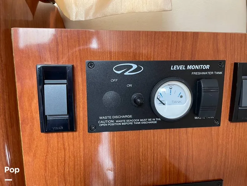 Slide: The Image of Regal Commodore 2565 Window Express 2007 - 15261686