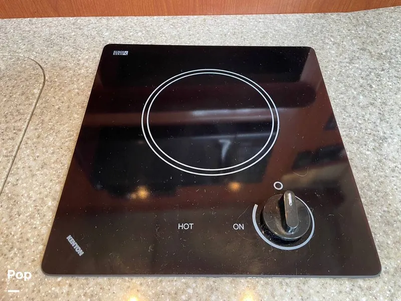 Slide: The Image of Regal Commodore 2565 Window Express 2007 - 15261689