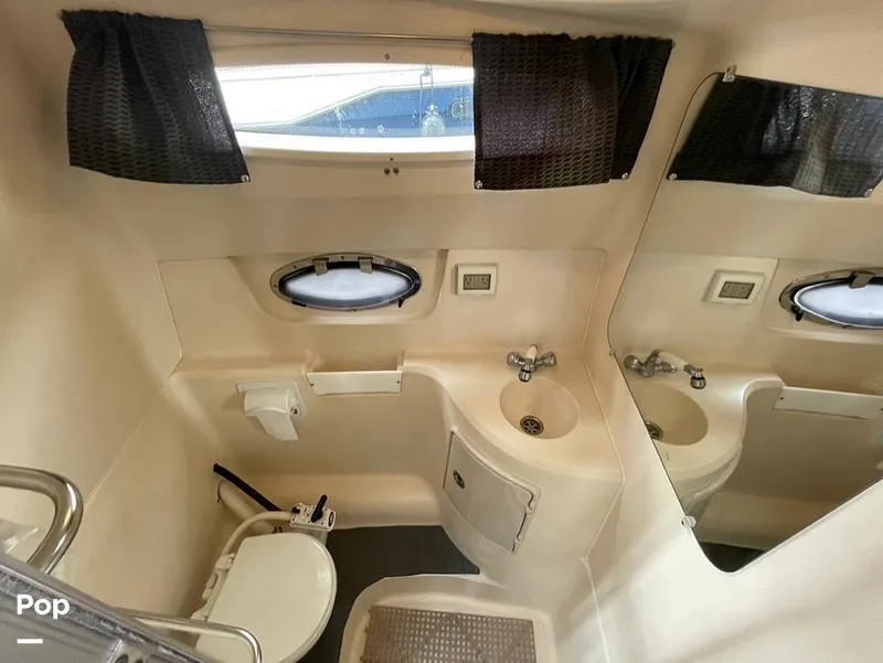 Slide: The Image of Regal Commodore 2565 Window Express 2007 - 15261653