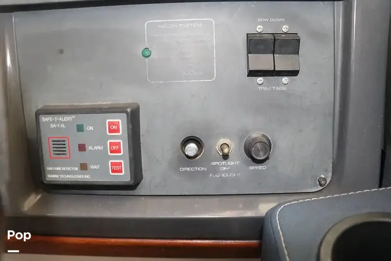 Slide: The Image of Regal Commodore 360 1991 - 14209864