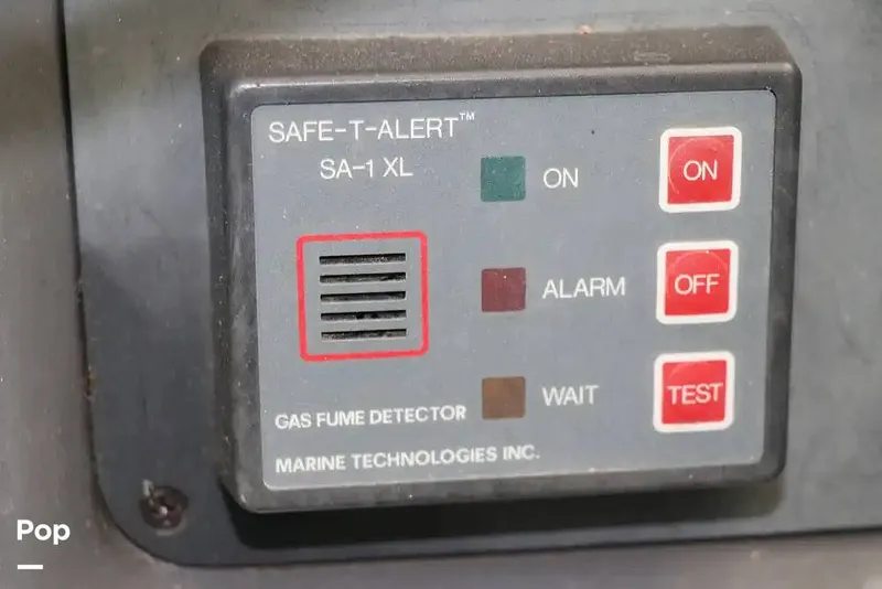 Slide: The Image of Regal Commodore 360 1991 - 14209869