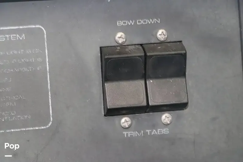 Slide: The Image of Regal Commodore 360 1991 - 14209871