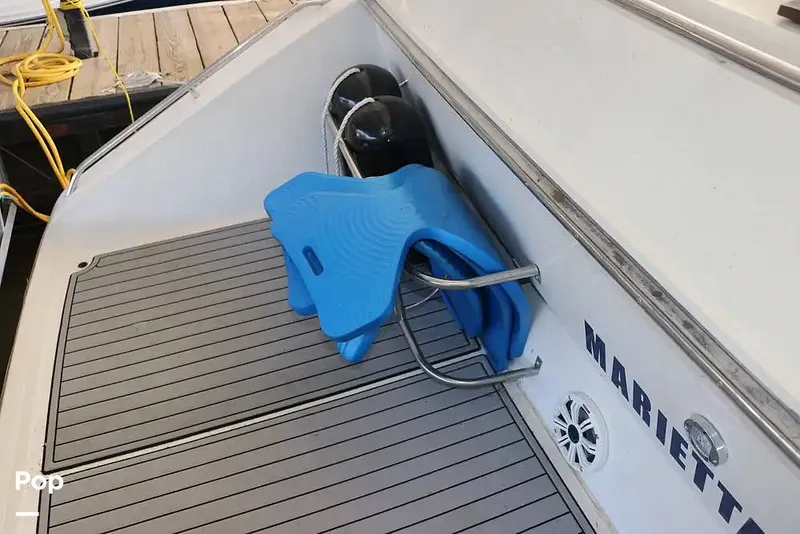 Slide: The Image of Regal Commodore 360 1991 - 14210094