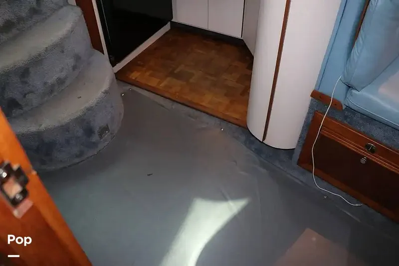 Slide: The Image of Regal Commodore 360 1991 - 14210114