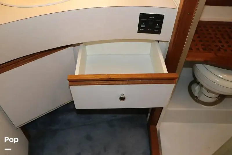 Slide: The Image of Regal Commodore 360 1991 - 14210116