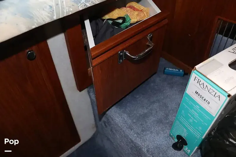 Slide: The Image of Regal Commodore 360 1991 - 14210121