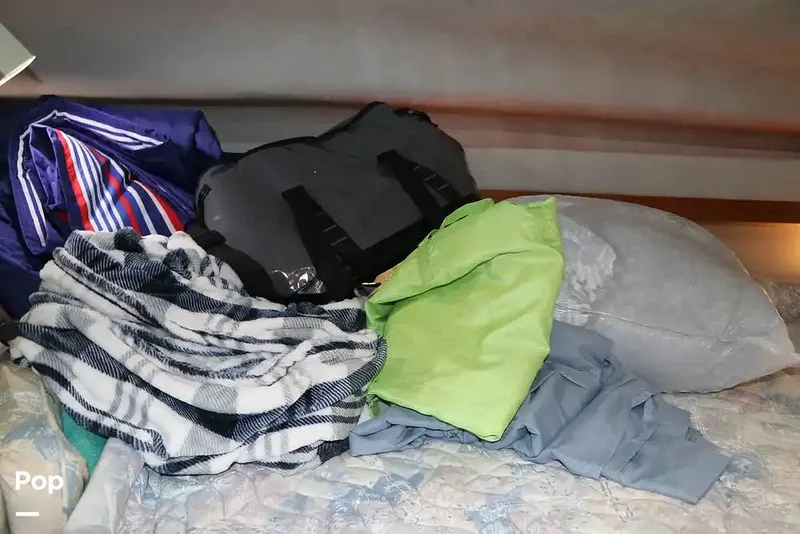 Slide: The Image of Regal Commodore 360 1991 - 14210123