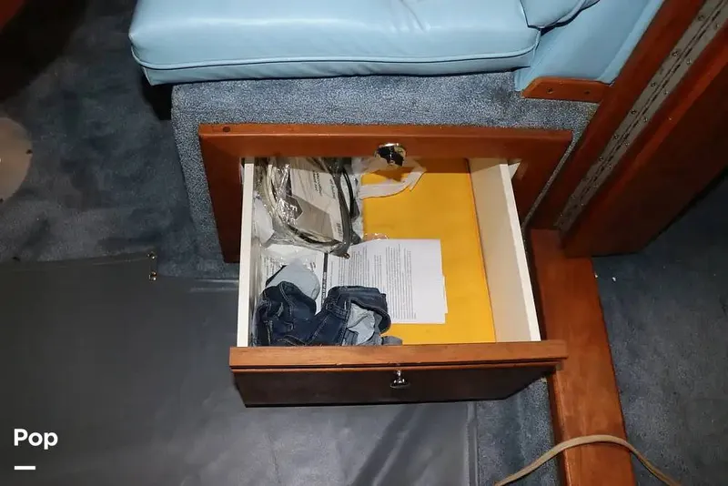 Slide: The Image of Regal Commodore 360 1991 - 14210124