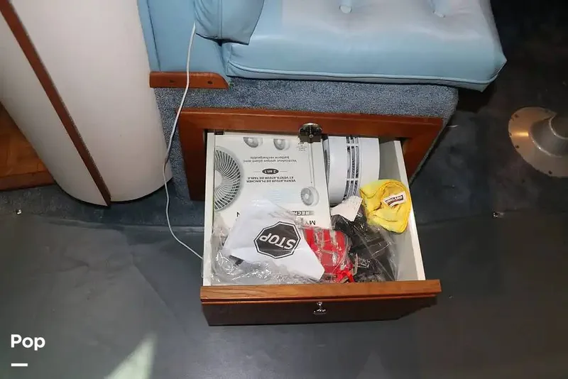 Slide: The Image of Regal Commodore 360 1991 - 14210125