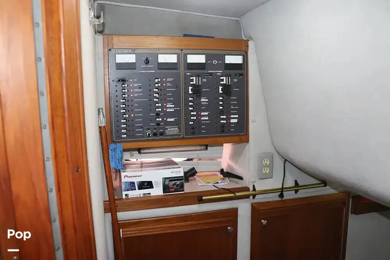 Slide: The Image of Regal Commodore 360 1991 - 14208642