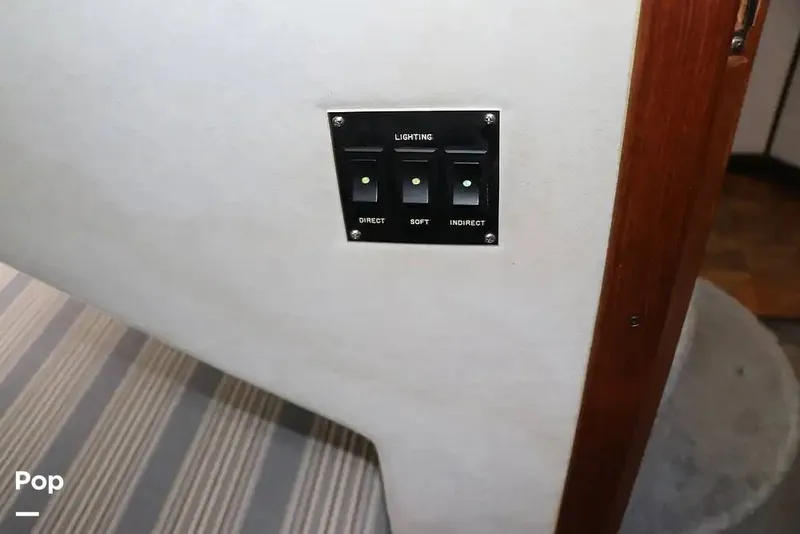 Slide: The Image of Regal Commodore 360 1991 - 14208768