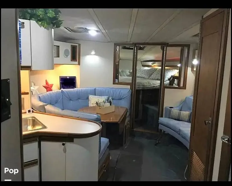 Slide: The Image of Regal Commodore 360 1991 - 14208636