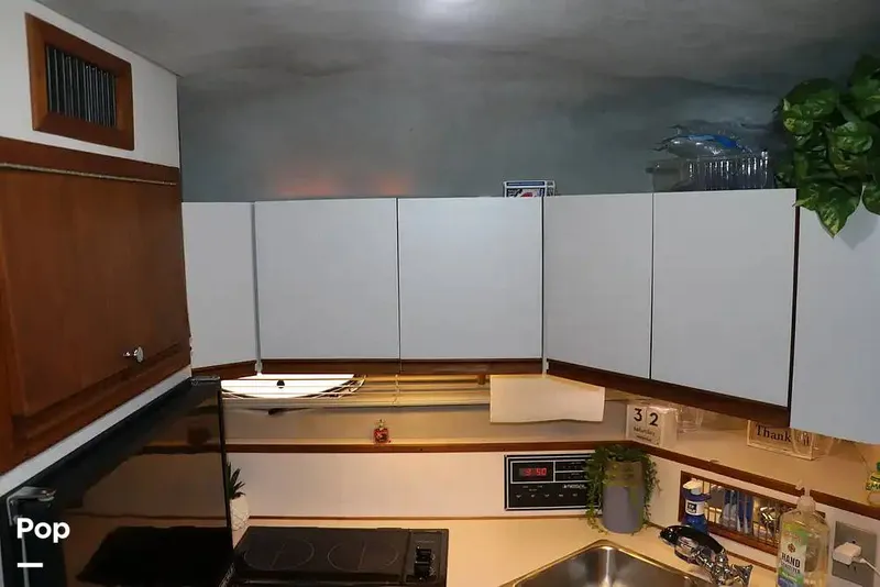 Slide: The Image of Regal Commodore 360 1991 - 14208827