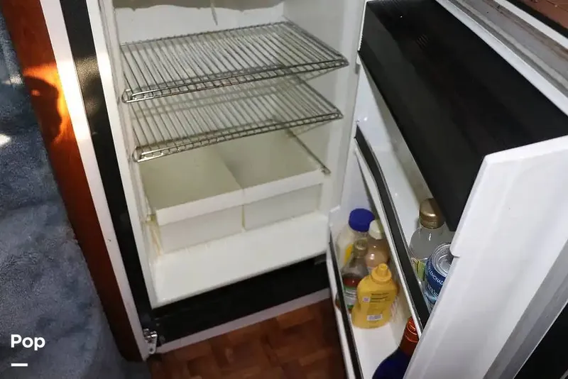 Slide: The Image of Regal Commodore 360 1991 - 14209100