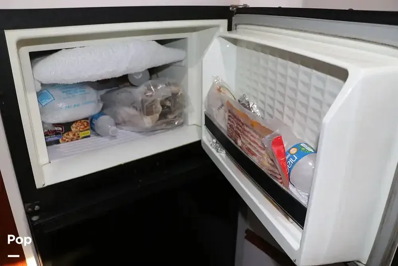 Slide: The Image of Regal Commodore 360 1991 - 14209101