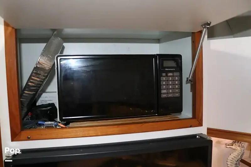 Slide: The Image of Regal Commodore 360 1991 - 14209103