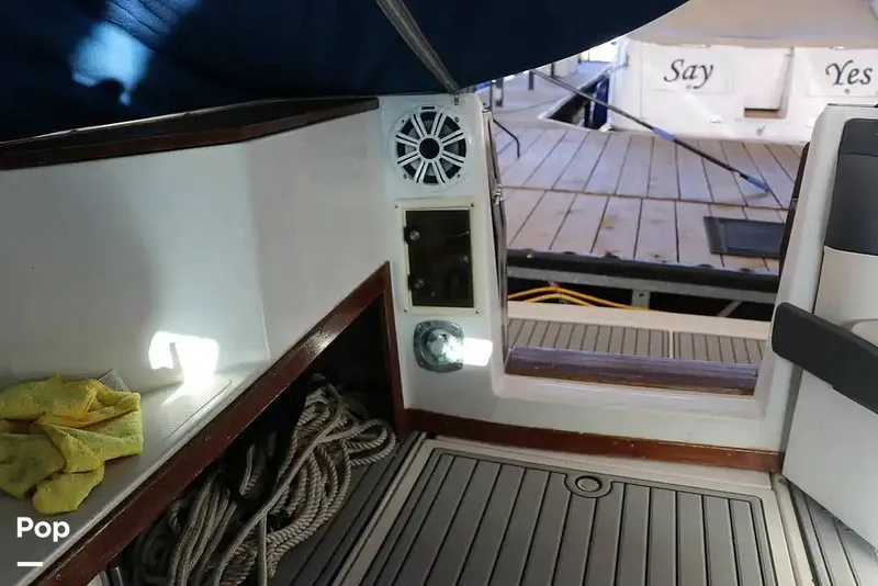 Slide: The Image of Regal Commodore 360 1991 - 14209618