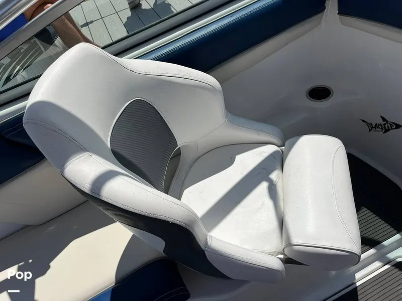 Slide: The Image of Yamaha 212X 2012 - 14119246