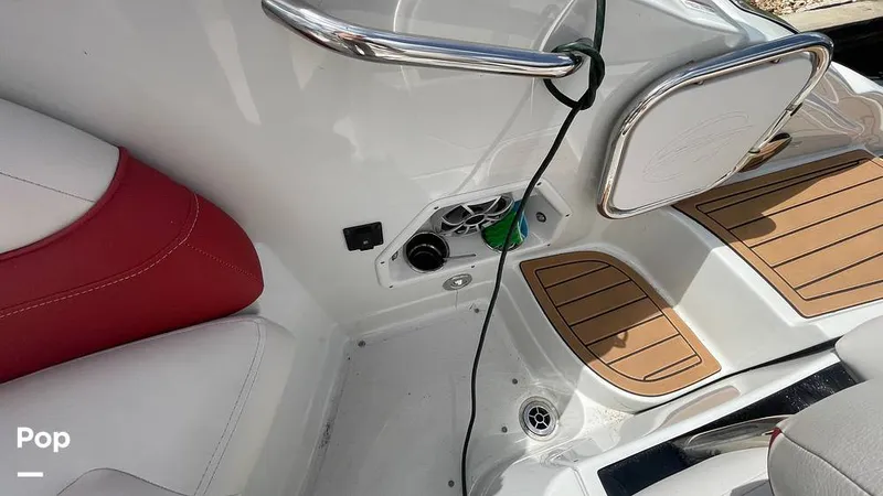 Slide: The Image of Crownline Boats E24 XS 2018 - 15315823