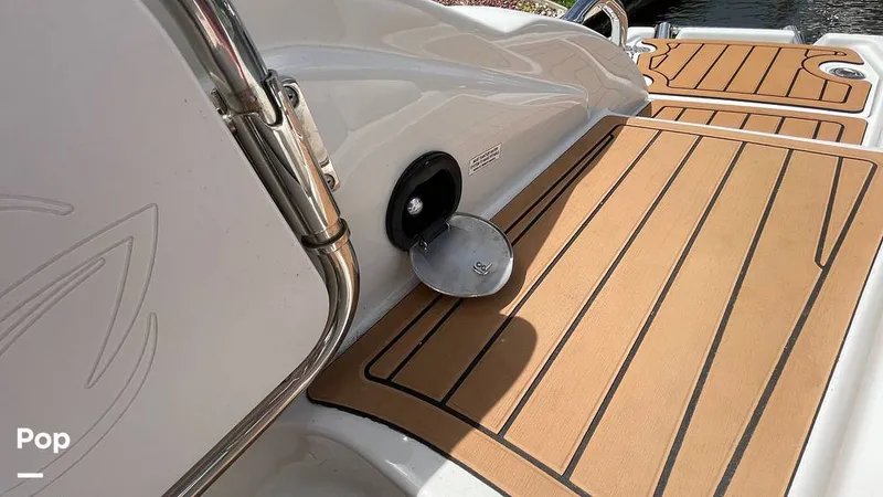 Slide: The Image of Crownline Boats E24 XS 2018 - 15315825