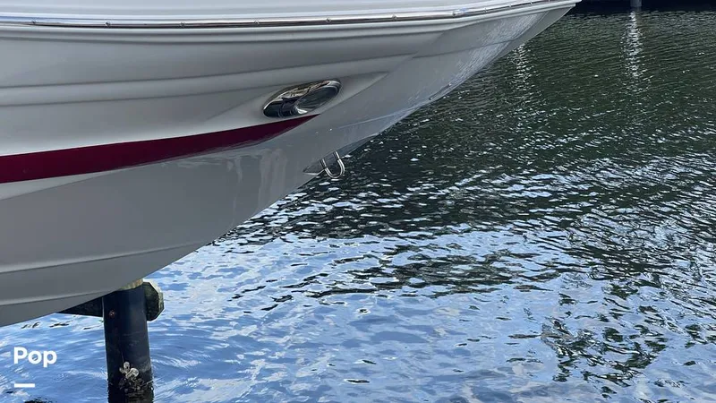 Slide: The Image of Crownline Boats E24 XS 2018 - 15315772